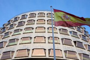El TC corrige su doctrina y establece que el estado de alarma era suficiente para restringir derechos en pandemia