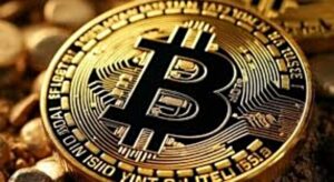 El bitcoin revalida máximos históricos y se acerca a los 77.300 dólares antes de desinflarse