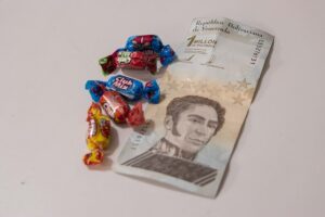 El bolívar continúa perdiendo valor en Venezuela