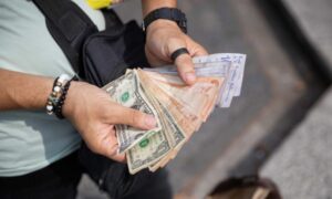 El dólar alcanzó los 46 bolívares -Agencia Carabobeña de Noticias – ACN – Economía