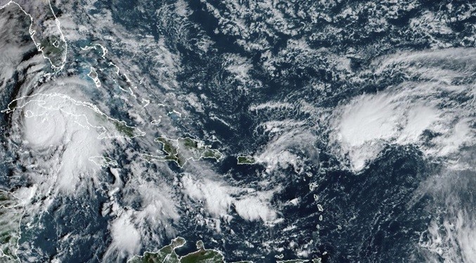 El huracán Rafael aumenta a categoría 3 y se aproxima a Cuba