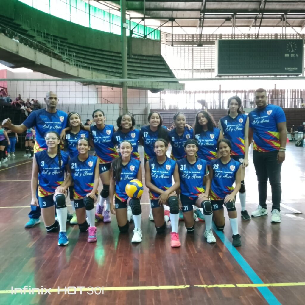 Equipos guaireños participan en torneo de voleibol capitalino