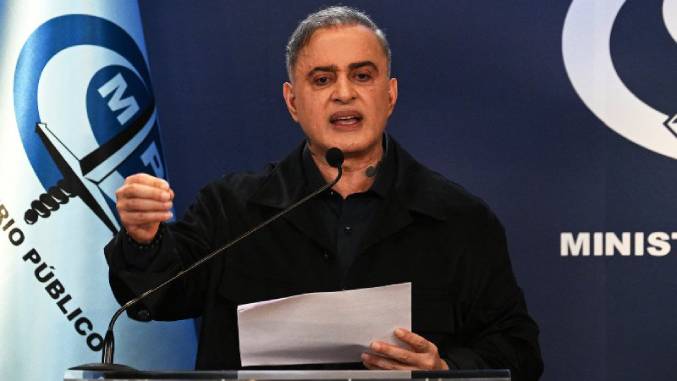 Es un chiste que González Urrutia venga a juramentarse