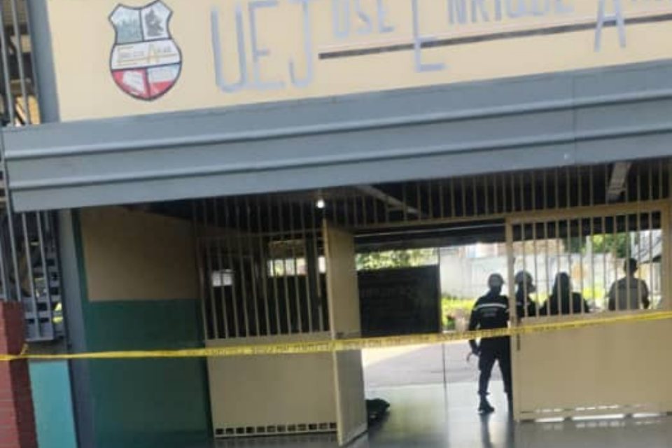 Este #26Nov se reportó un nuevo lote de intoxicados en liceo de Mérida