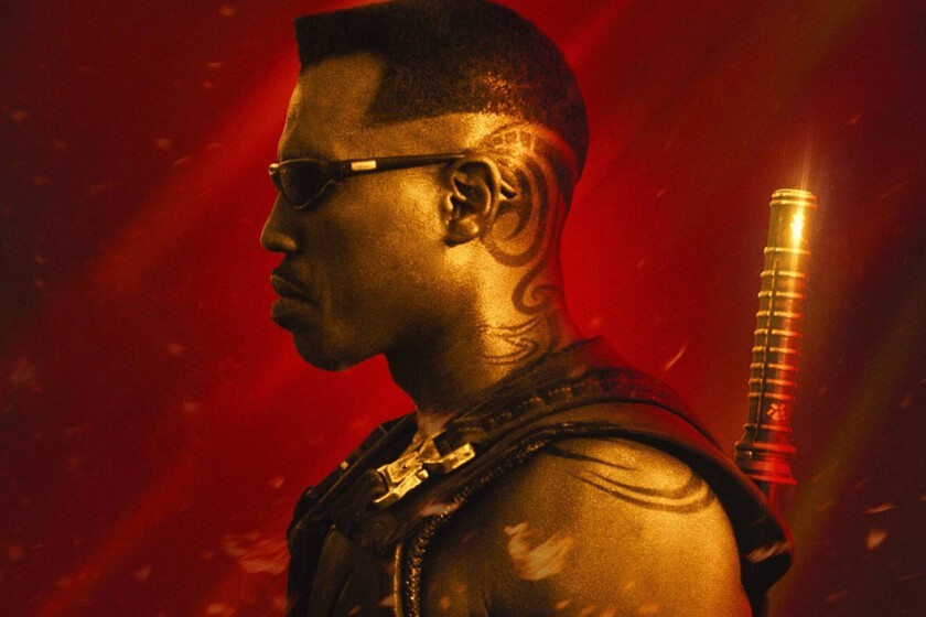 Este final descartado de Blade estuvo a punto de iniciar (sin querer) el Universo Cinematográfico de Marvel hace más de 30 años