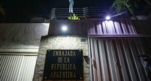 Funcionarios del DAET "asedian" Embajada de Argentina, denuncia Vente