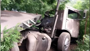 Gandola fuera  de control arrastró   pareja de  motorizados en Puerto Cabello