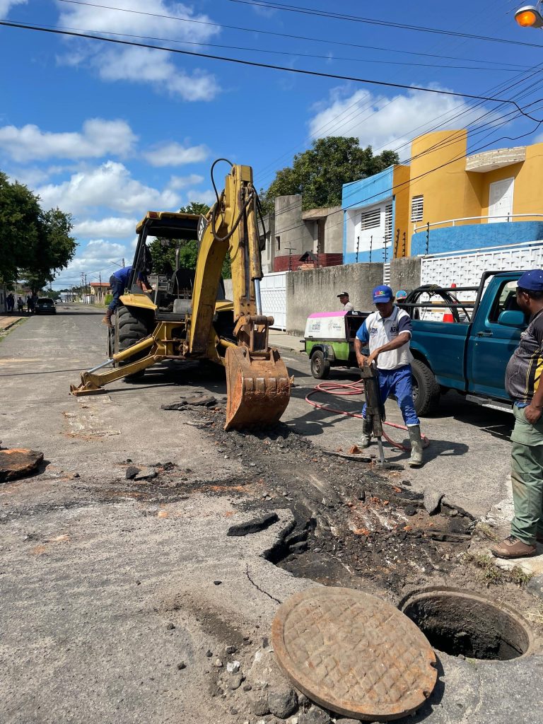 Gobierno municipal inicia trabajo de sustitución de tubería en Vista Hermosa | Diario El Luchador
