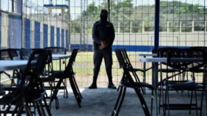 Guatemala traslada a reos de alta peligrosidad