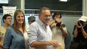Hicimos la mejor campaña, la que merecían los uruguayos, expresó Álvaro Delgado tras votar en el balotaje 2024
