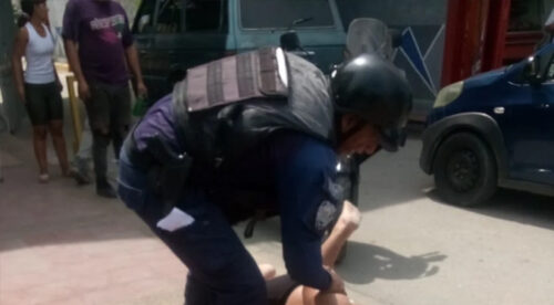 Hombre mata a su mujer tras propinarle 14 puñaladas