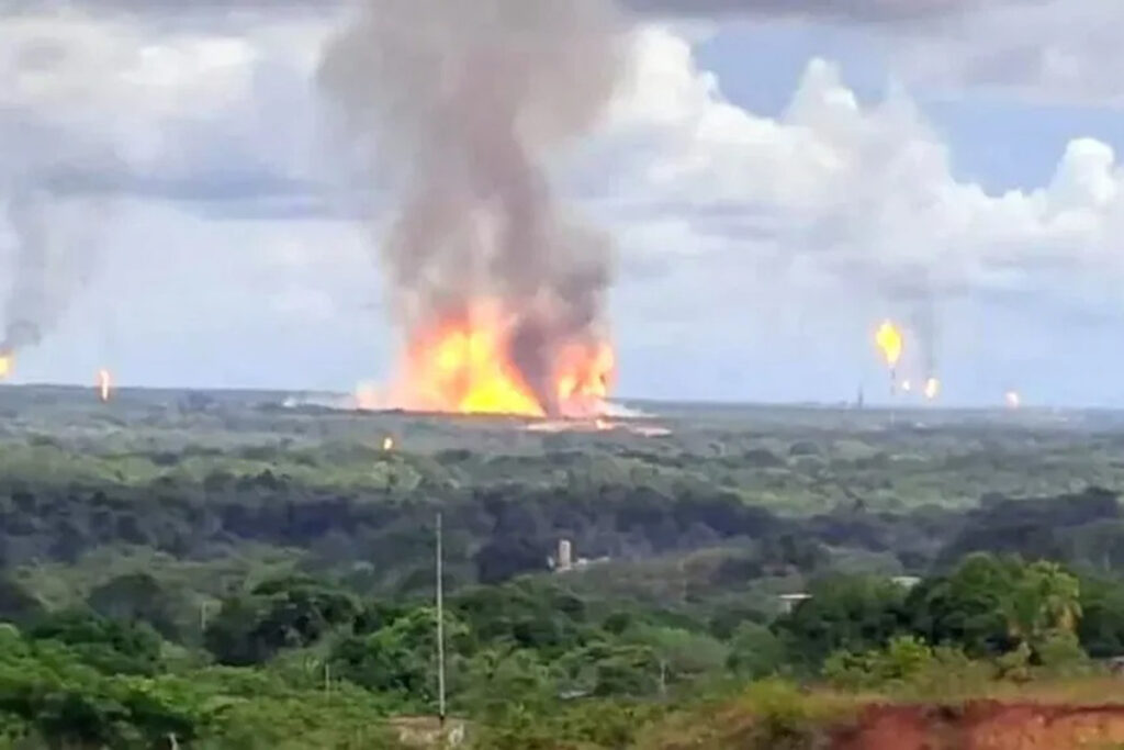 Incendio en gasoducto de Punta de Mata está casi totalmente extinguido: Reuters