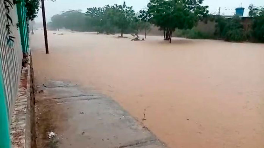 Intensas lluvias dejaron inundaciones en Lara (+videos)