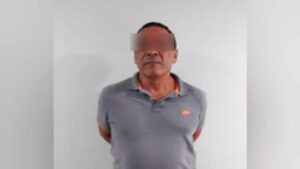 Intentó secuestrar a su expareja metiéndola en la maleta del carro y lo pillaron en el acto