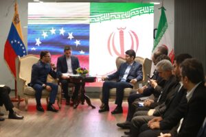 Irán y Venezuela “afianzan lazos de cooperación”