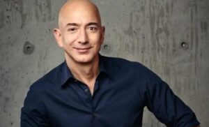Jeff Bezos felicitó a Donald Trump por su extraordinario regreso político - AlbertoNews