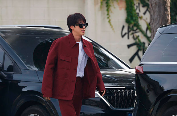 Jin, de BTS, espera transmitir optimismo con su disco 'Happy'