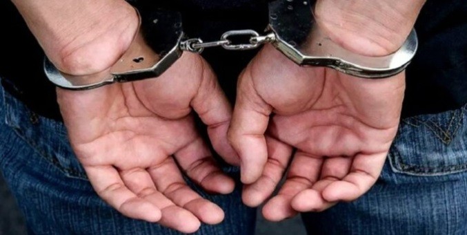 Joven amenaza con quitarse la vida para evitar su detención
