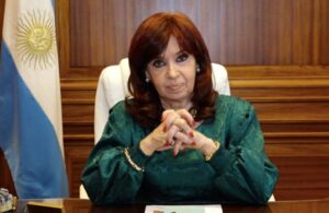 Justicia argentina confirma condena de 6 años de prisión e inhabilitación perpetua contra Cristina Fernández de Kichner