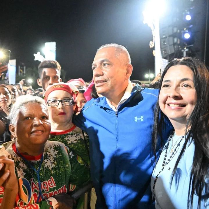 La Navidad llegó a la Plaza Monumental de Caroní | Diario El Luchador