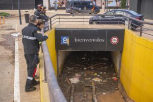 La Policía Nacional muestra el actual estado del parking del centro comercial Bonaire en Valencia