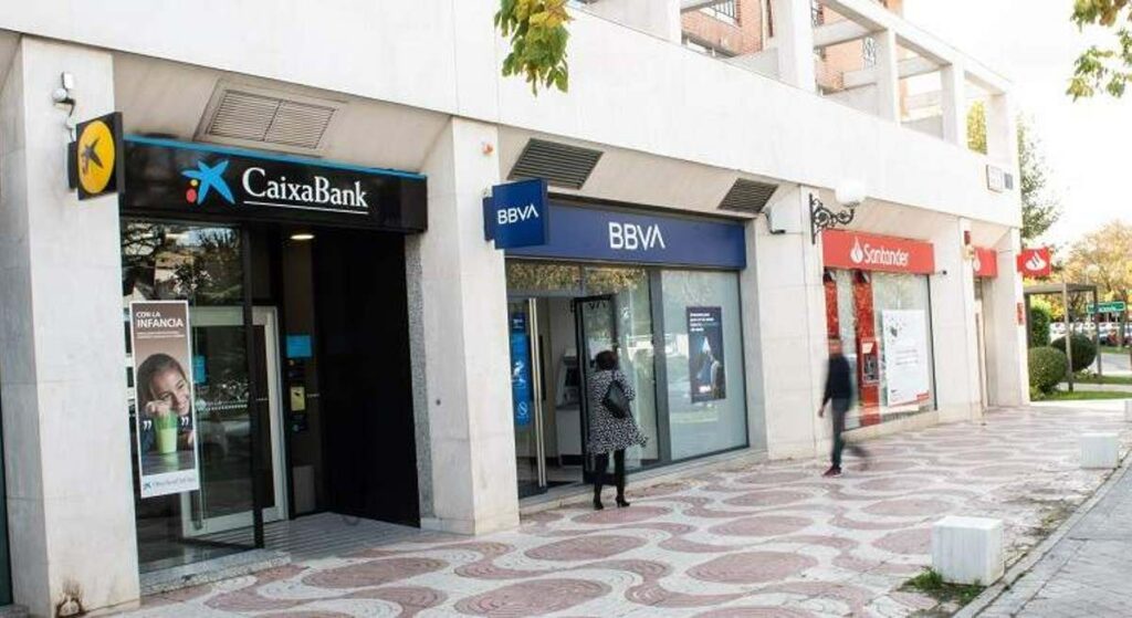 La gran banca sufre ya un deterioro de la rentabilidad por cliente por la caída de tipos