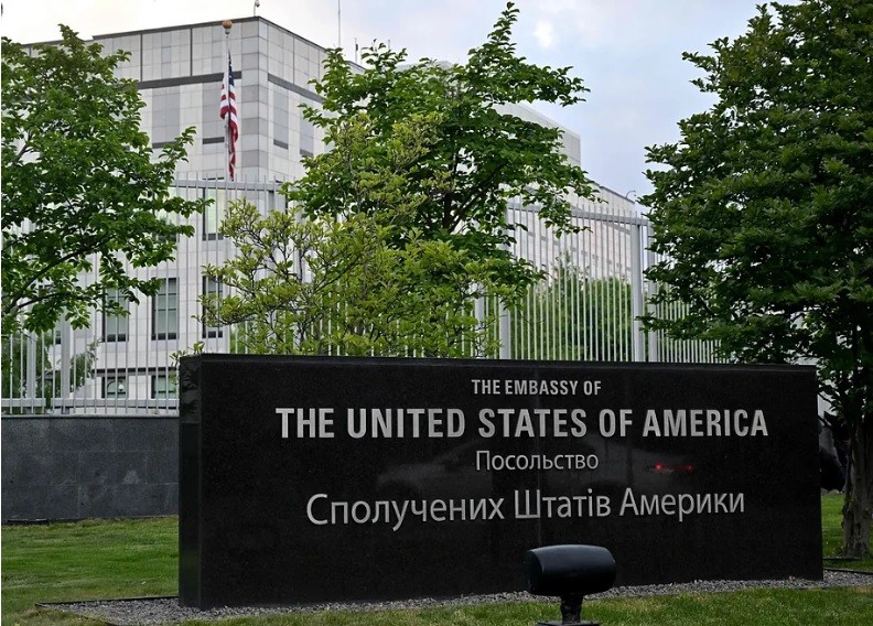 Las embajadas de España y Estados Unidos en Kiev cierran por un posible "ataque aéreo significativo" de Rusia - AlbertoNews