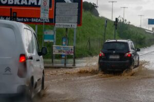 Las lluvias torrenciales en España inundan ahora Cataluña