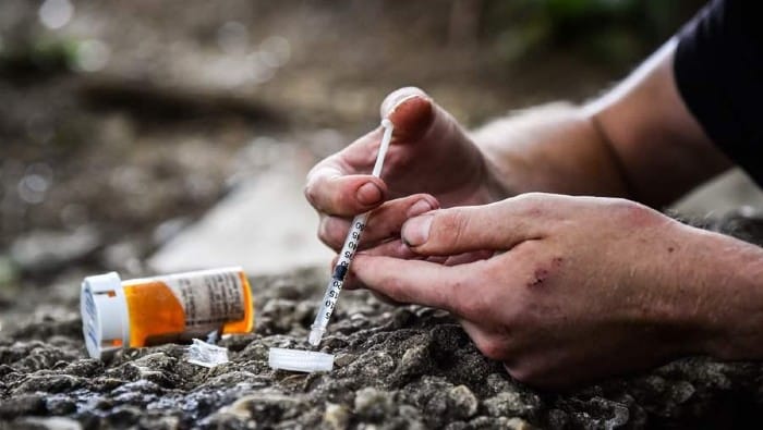 Las muertes por sobredosis de drogas bajan de 100.000 en EEUU - AlbertoNews