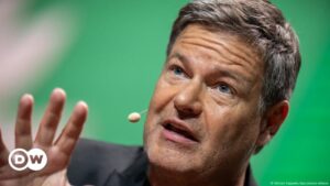 Los Verdes designan a Habeck como candidato a canciller – DW – 17/11/2024