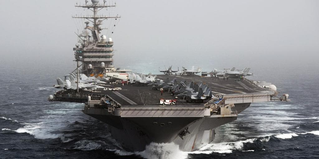 Los hutíes reivindican ataques contra un portaaviones y dos destructores estadounidenses cerca de Yemen