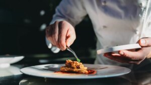 Los tres restaurantes que consiguen dos Estrellas en la gala Guía Michelin 2025