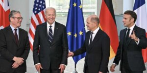 Macron aplaude que Biden permita a Kiev el uso de misiles de larga distancia contra Rusia y Londres estudia «redoblar» el apoyo