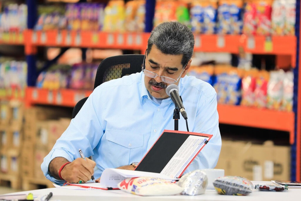 Maduro repudia la Ley Bolívar: "Es una basura"