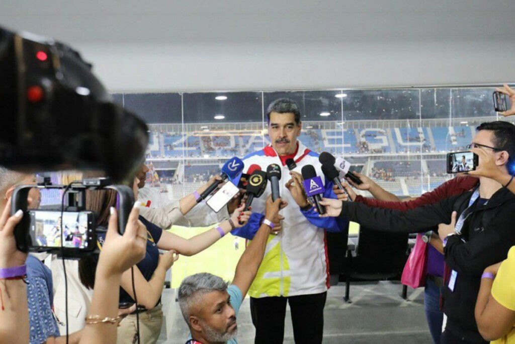 Maduro sugirió realizar tres elecciones el próximo año