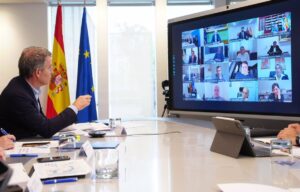 Mazón asegura ante Feijóo y los 'barones' del PP que es víctima de una cacería y culpa al Gobierno de estar en el relato
