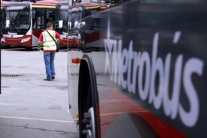 Metro de Caracas comenzó a cobrar el pasaje del Metrobús con la tarjeta SUVE