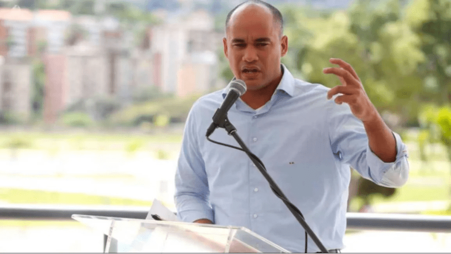 Ministerio no está solicitando la renuncia de los maestros AVEC