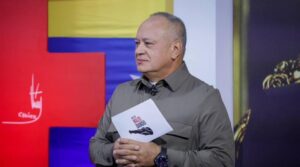 Ministro Cabello propone regular el uso de las redes sociales en menores