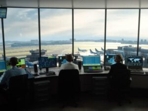 Movilización de pasajeros aéreos aumentarán 13 % al cierre del año | Regiones | Economía
