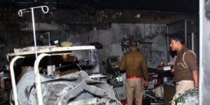 Mueren diez bebés en el incendio en la unidad de neonatos de un hospital de la India