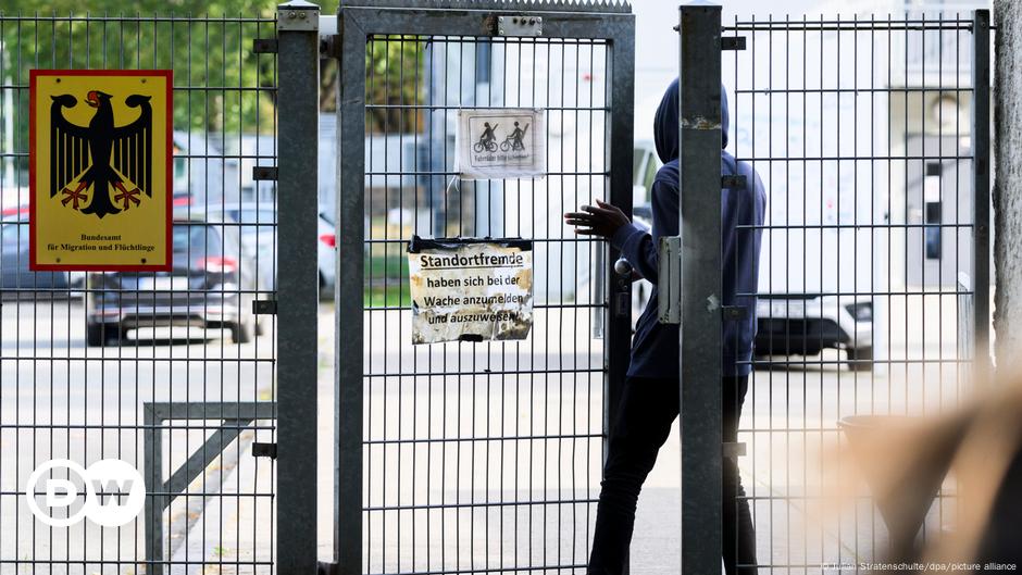 Objetores rusos temen ser deportados de Alemania – DW – 13/11/2024