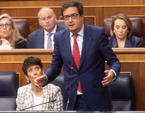 Óscar López dice que no hay "ninguna preocupación" por lo declarado por Aldama y califica a Feijóo de "líder fracasado"