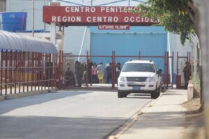 Presencia de funcionarios fuera de las cárceles de Fénix y Uribana