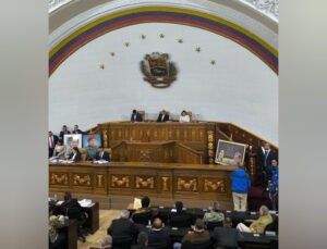 Presidente Maduro celebra aprobación de reforma de Ley de Justicia de Paz Comunal - Yvke Mundial