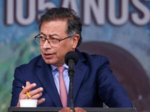Presidente Petro acusa a Efraín Cepeda de dejar sin dinero a las arcas del país | Gobierno | Economía