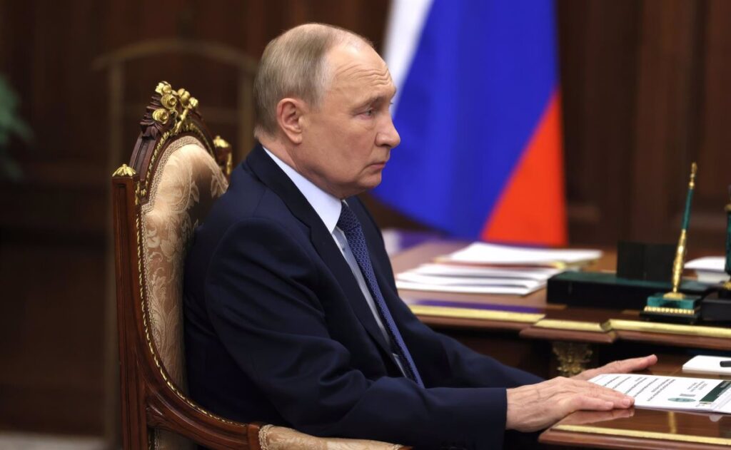 Putin advierte de que el uso de misiles de largo alcance por parte de Ucrania hace de la guerra "un conflicto global"