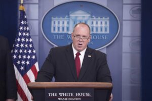 Quién es Tom Homan, el nuevo 'zar de la frontera" de Donald Trump