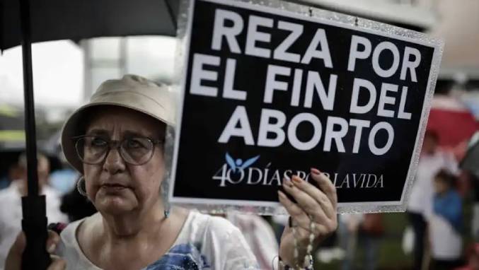 Religiosos piden fallar en contra del aborto