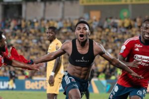 Remontada épica del DIM: derrota a Bucaramanga 2-3 y sube en la Liga BetPlay 2024-II